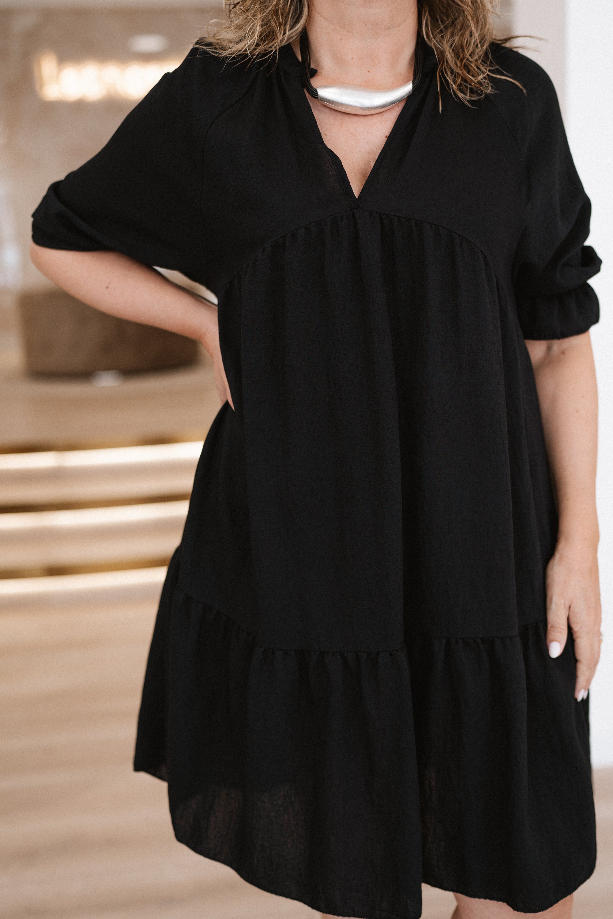 Vestido Curto com Barra