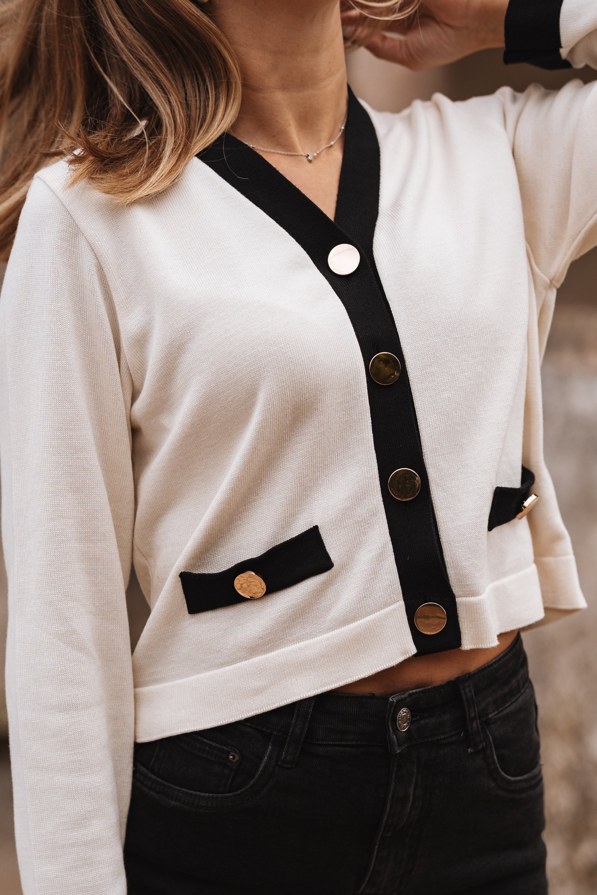 Short contrast coat