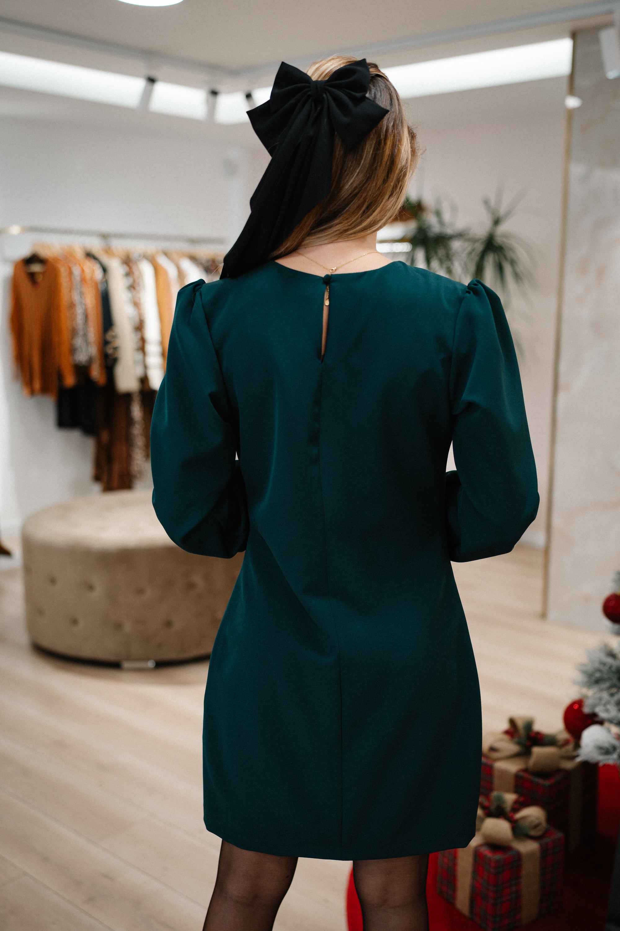 Vestido LS exclusivo con escote de estrella