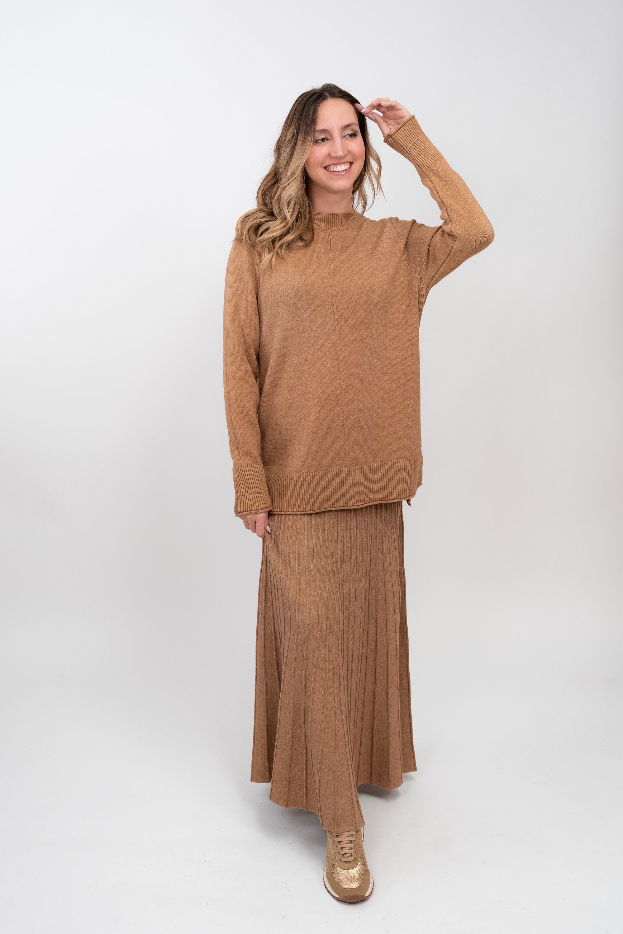 Conjunto Camisola + Saia de Malha