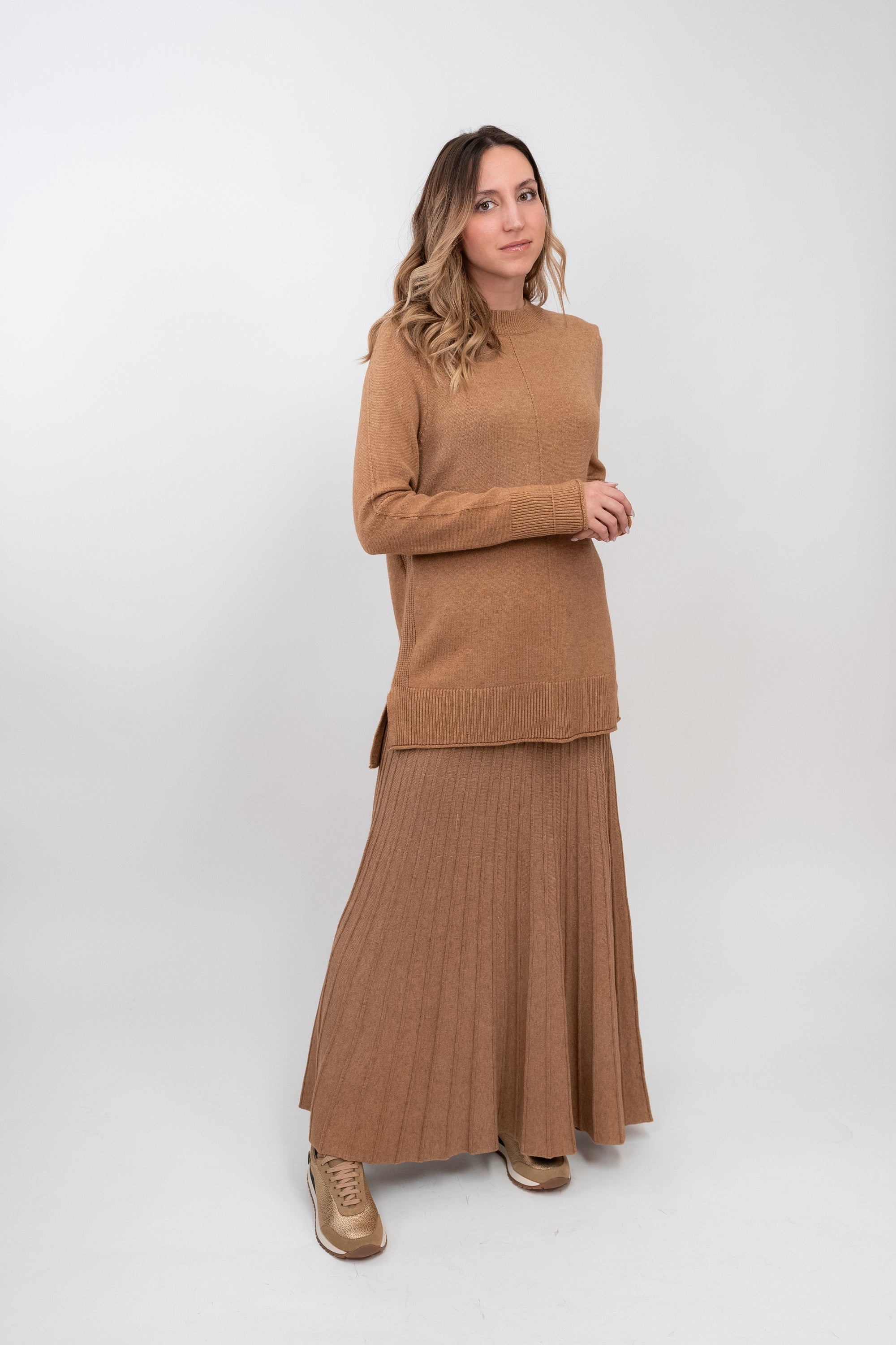 Conjunto Camisola + Saia de Malha