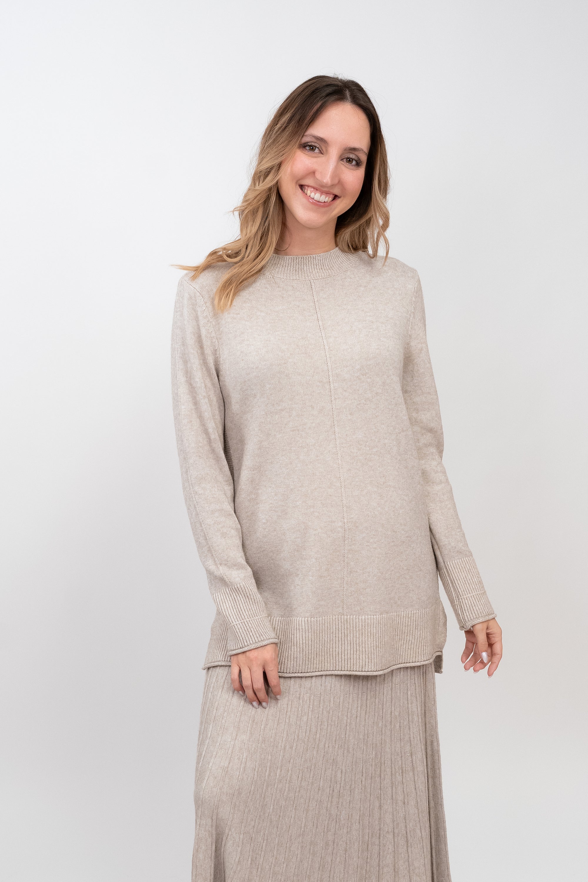 Conjunto Camisola + Saia de Malha