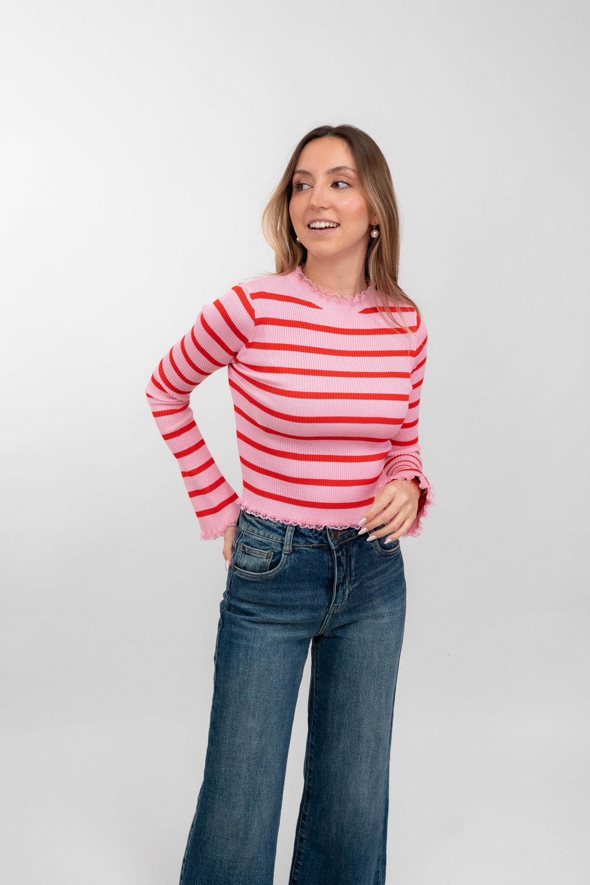 Camisola de Malha Cropped com Riscas e Renda