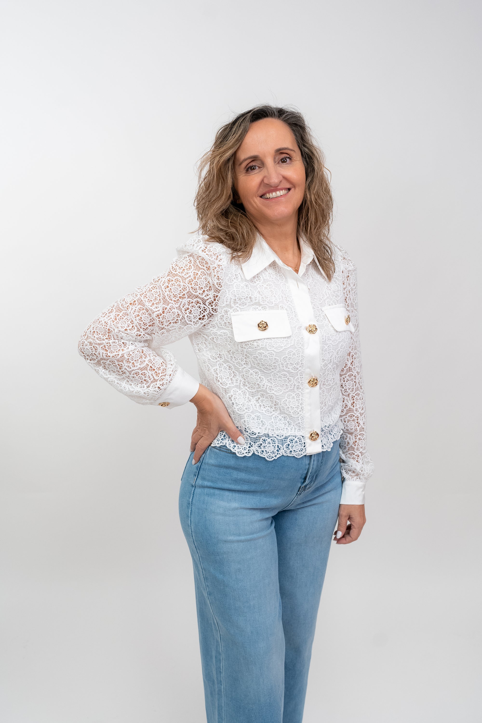 Camisa Rendada com Lantejoulas
