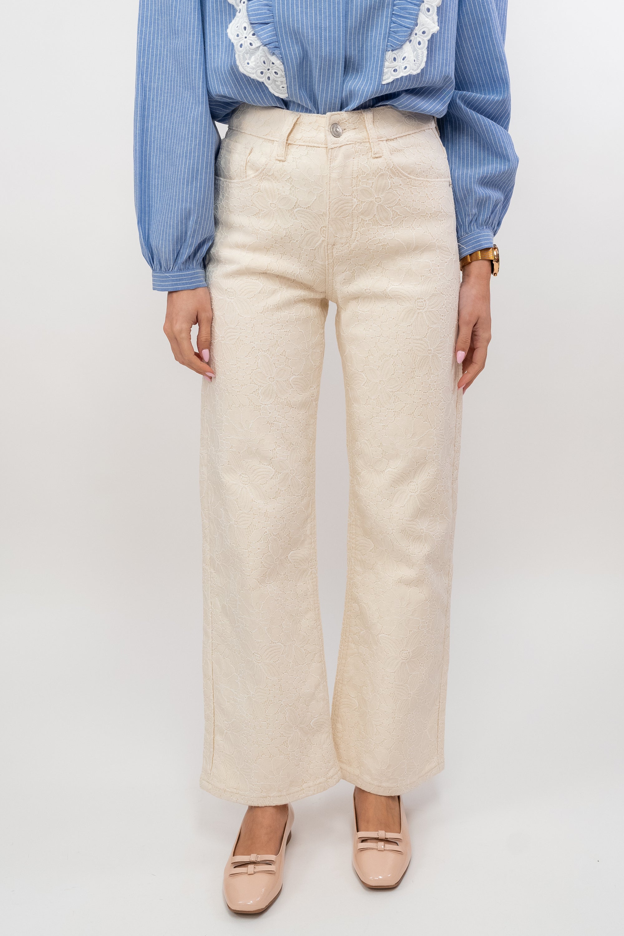 Pantalón de corte recto con encaje