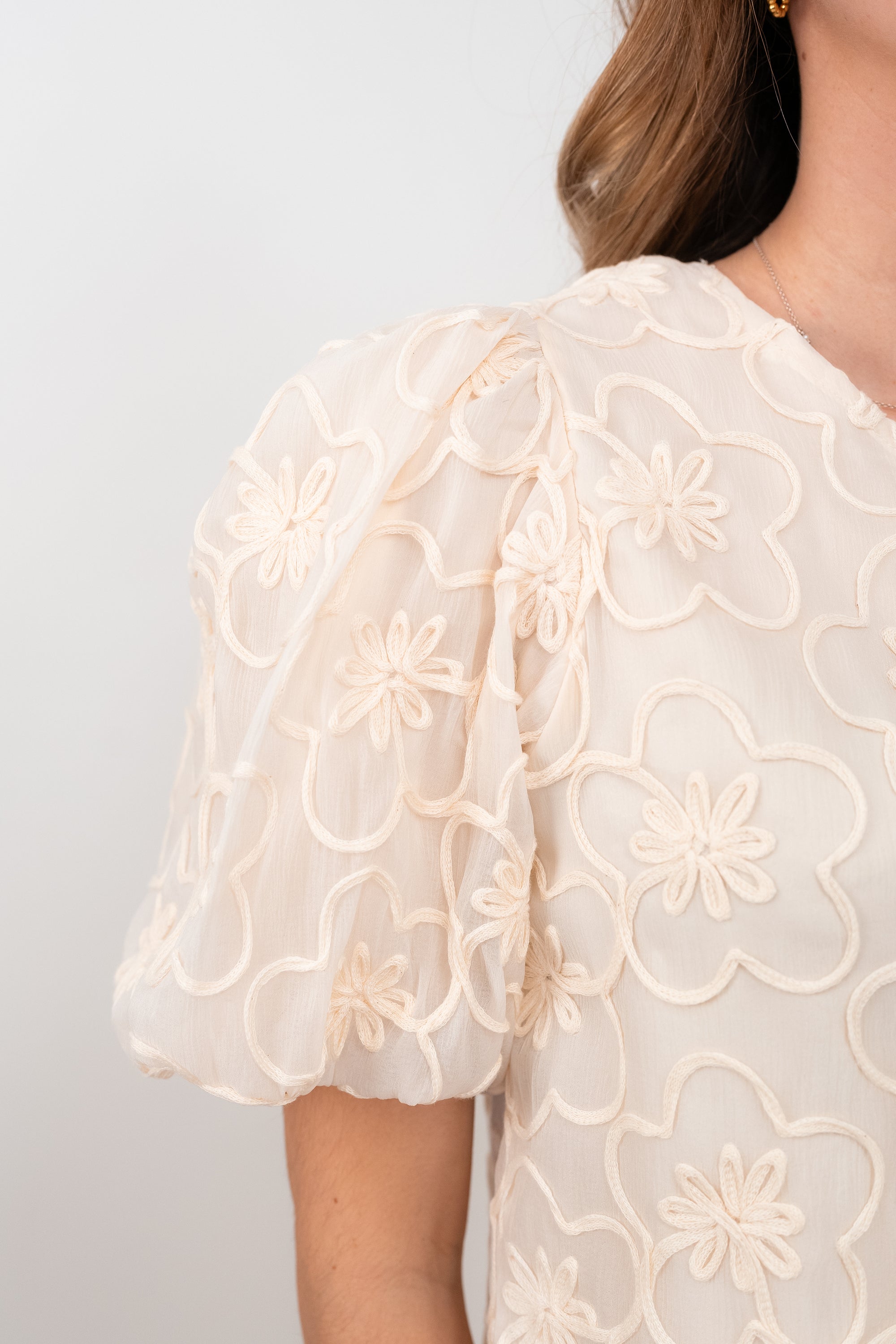 Blusa com Mangas em Balão