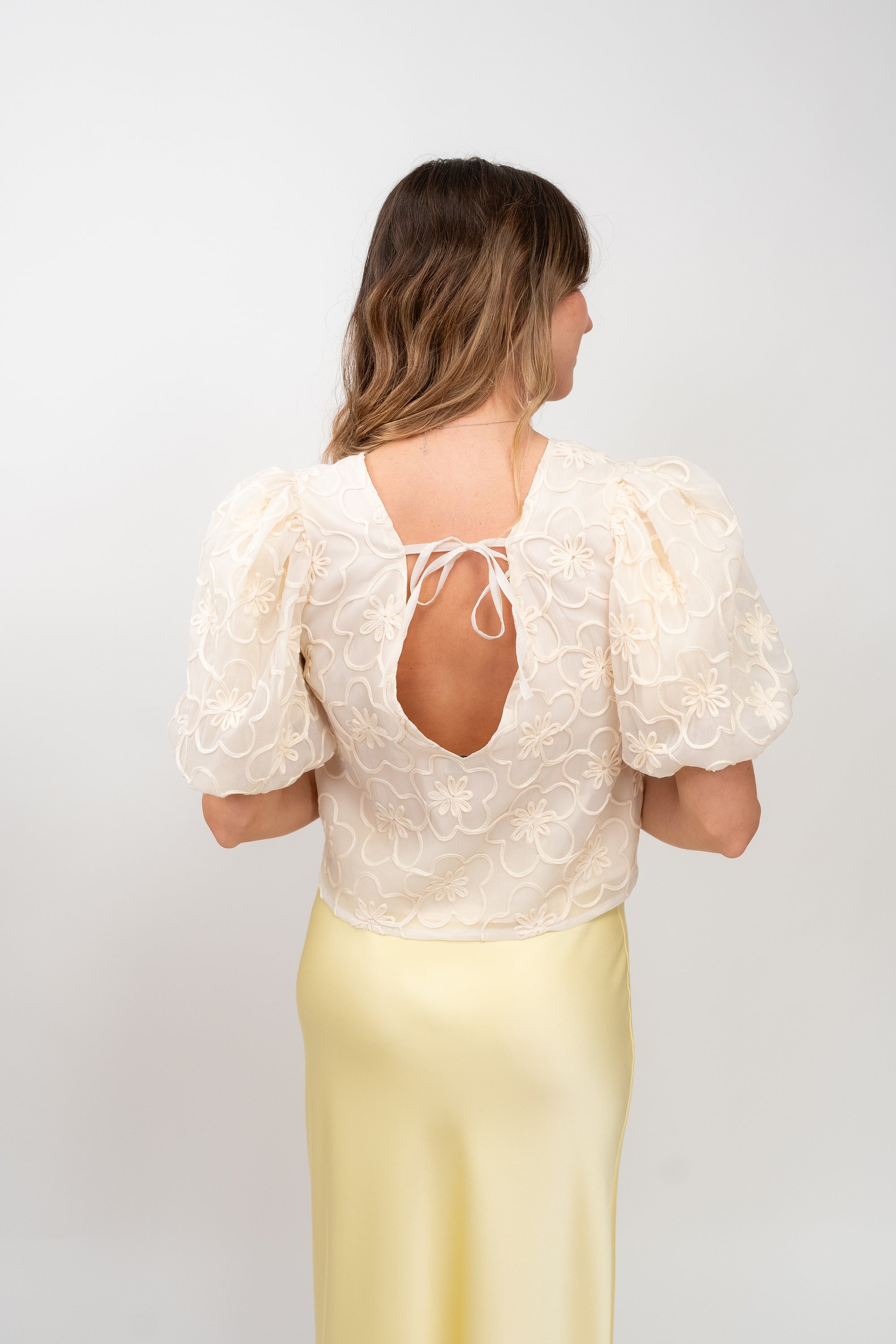 Blusa com Mangas em Balão