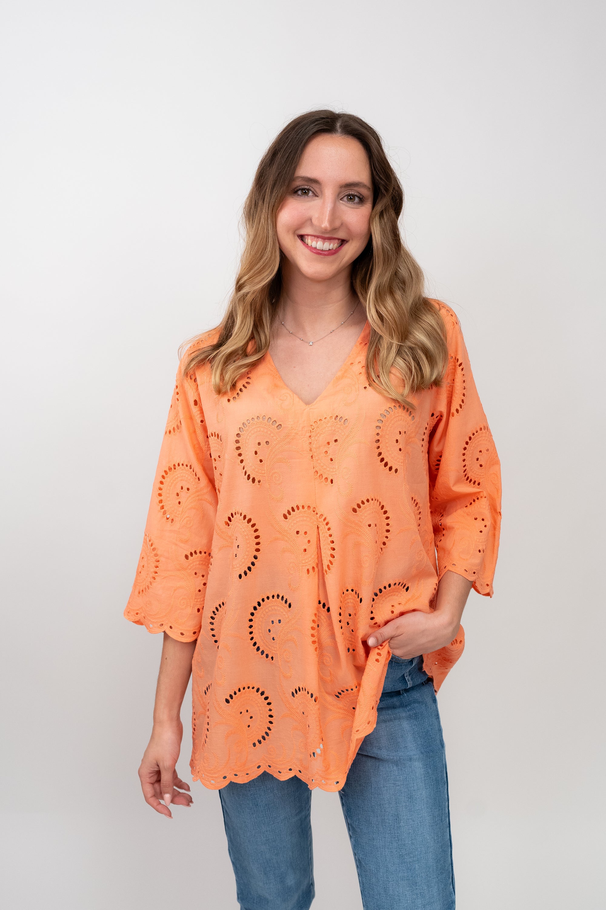 Túnica Estilo Bordado Inglês