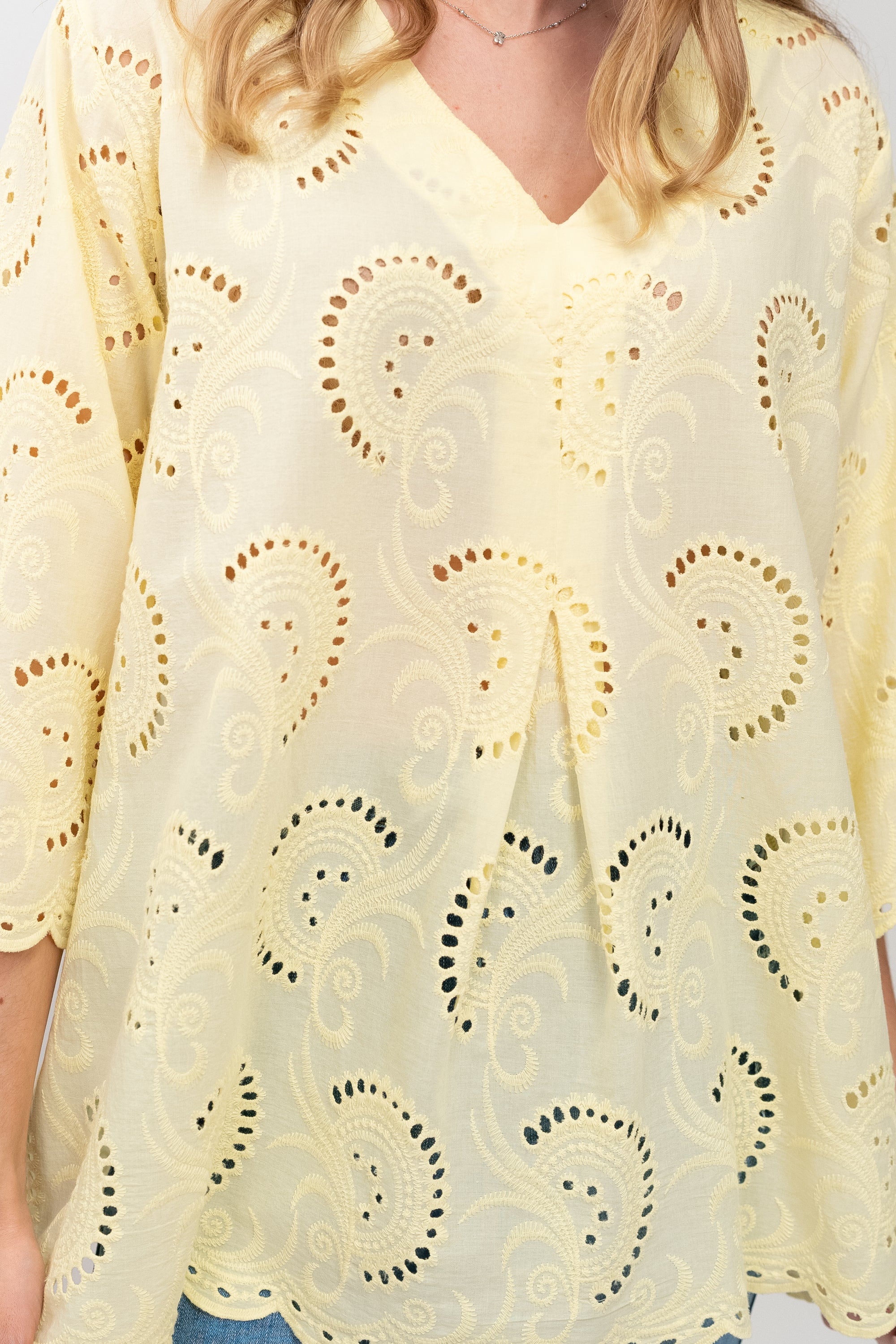 Túnica Estilo Bordado Inglês