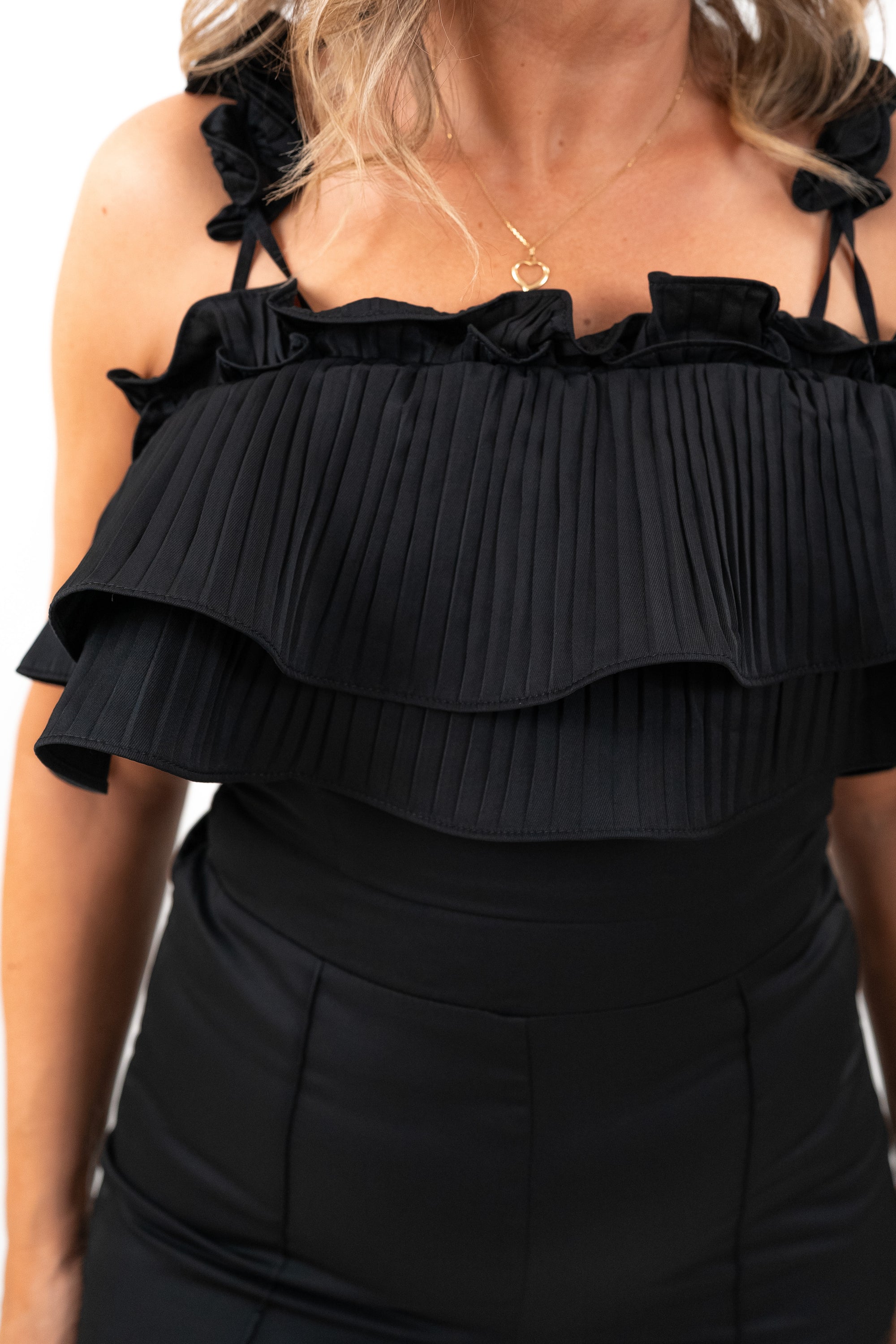 Macacão Elegante com Folhos