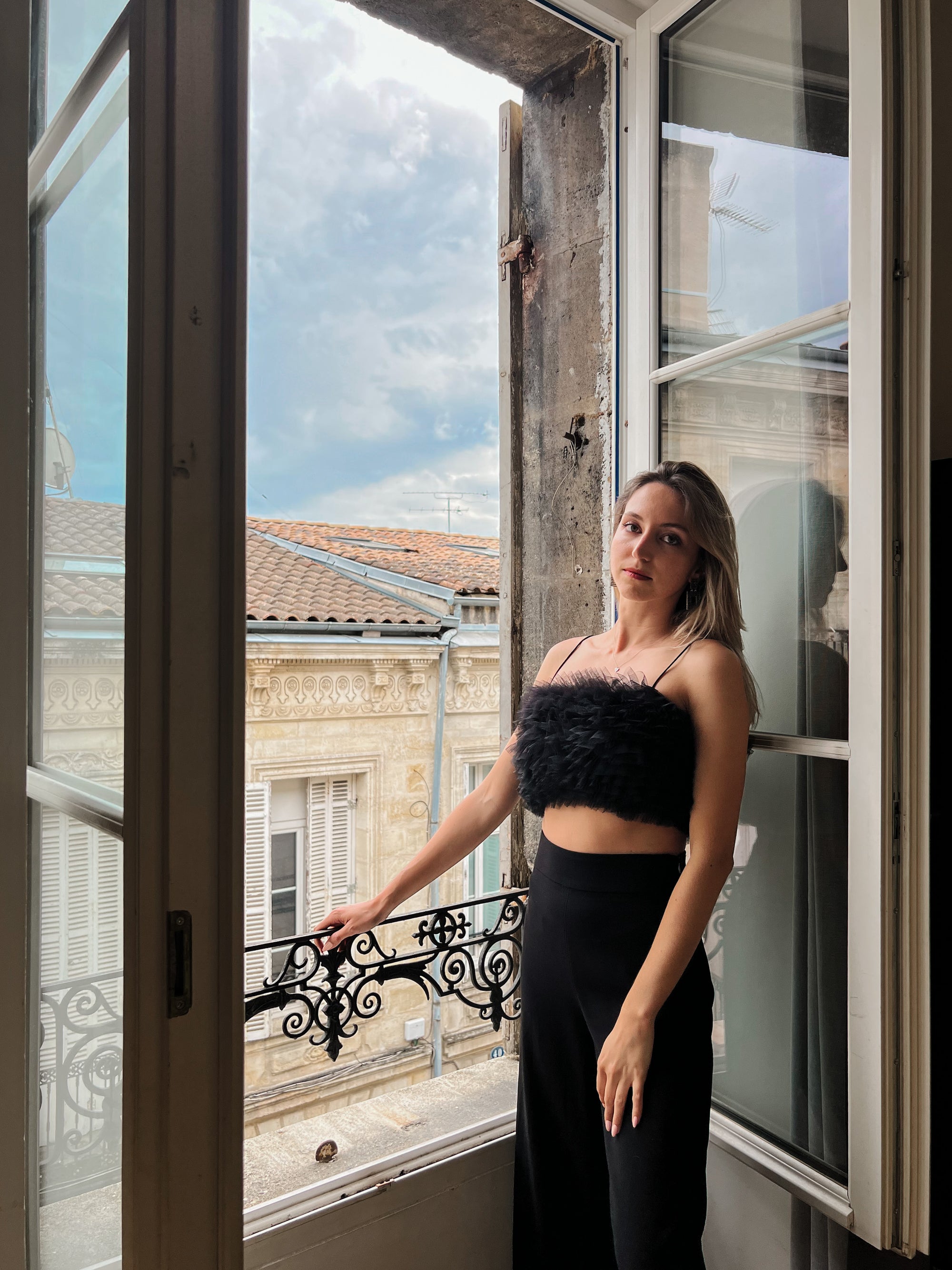 Crop Top em Folhos Tule