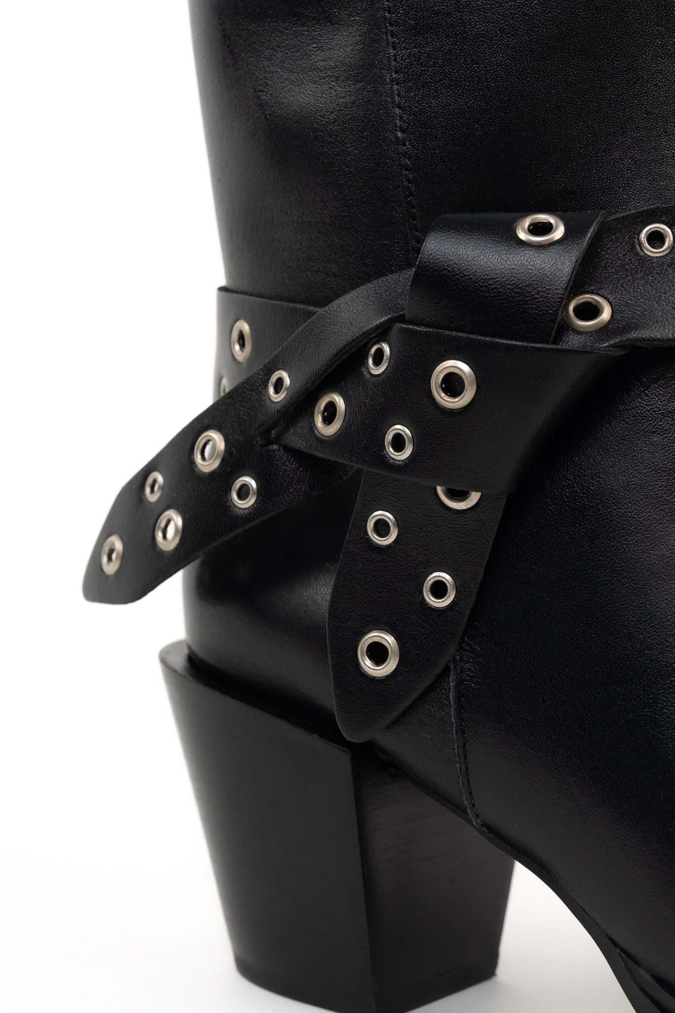 Bota em Pele Estilo Texana