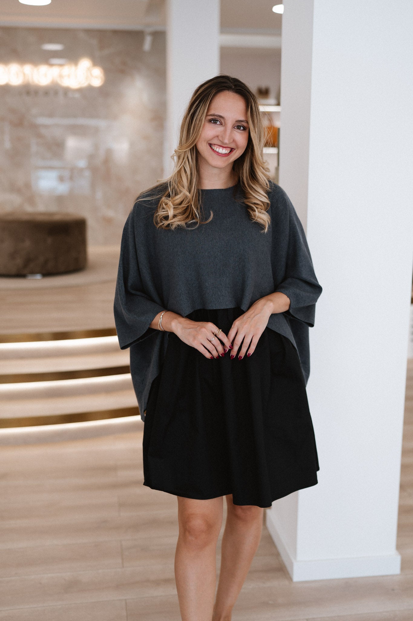 Vestido Curto + Camisola de Malha