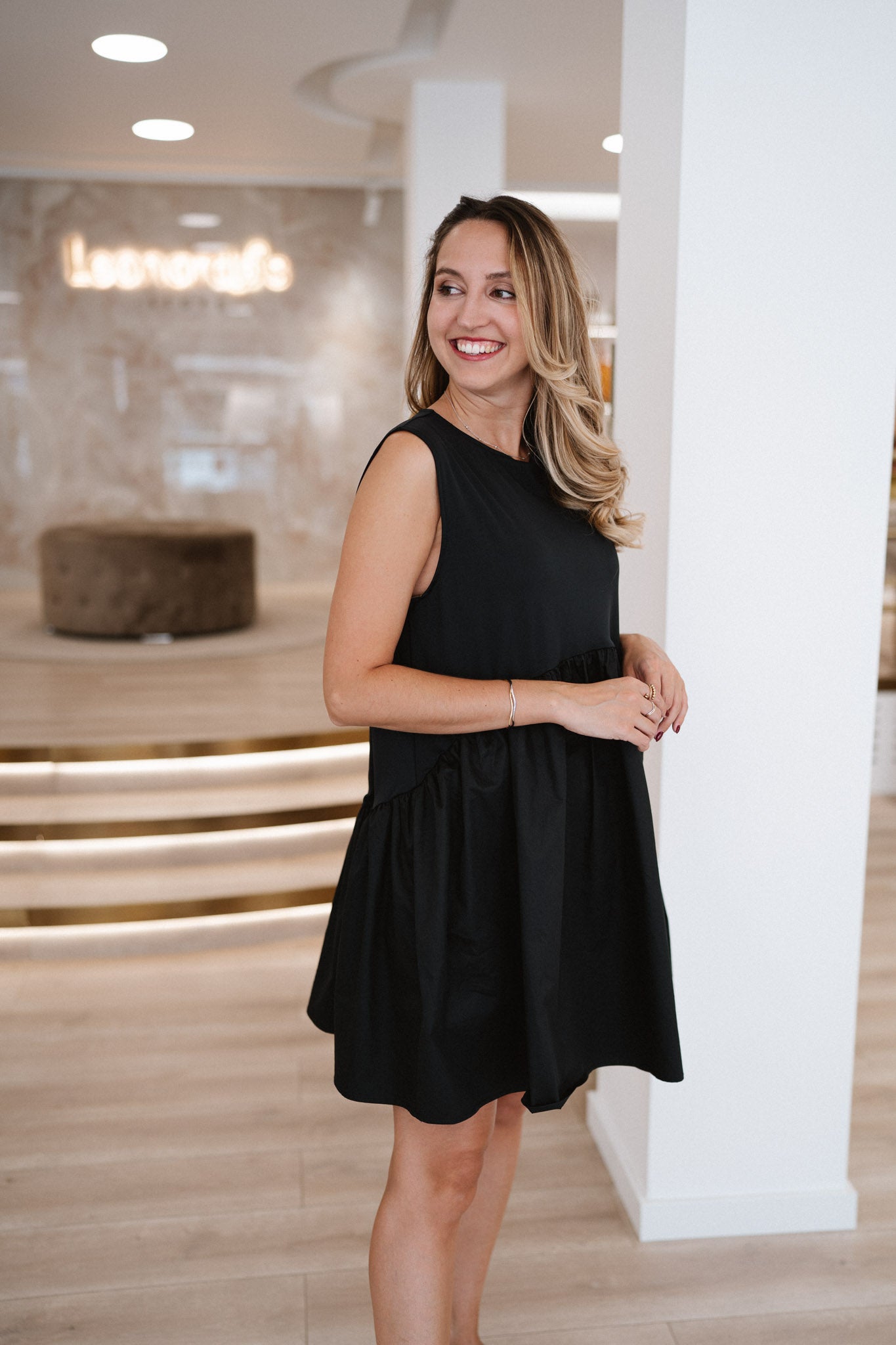 Vestido Curto + Camisola de Malha