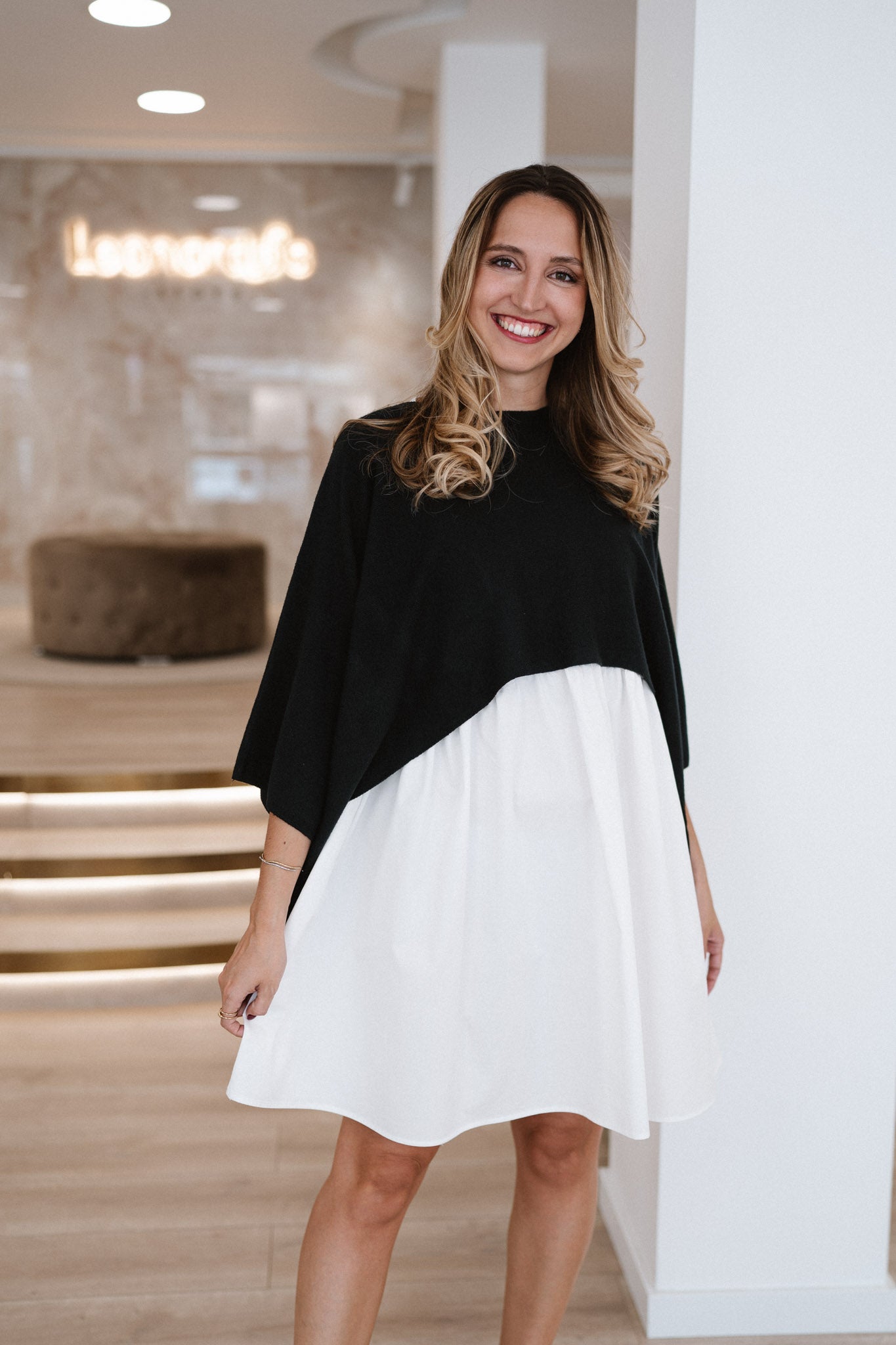 Vestido Curto + Camisola de Malha