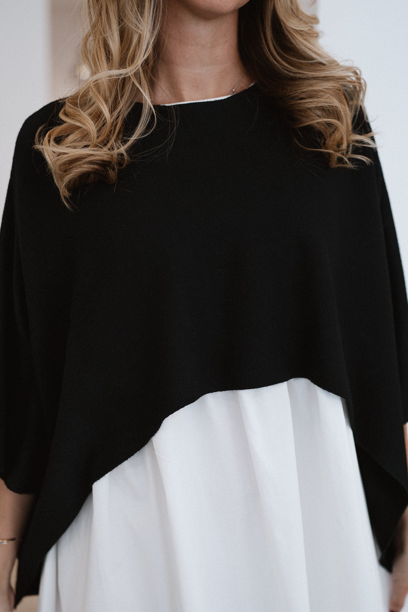 Vestido Curto + Camisola de Malha