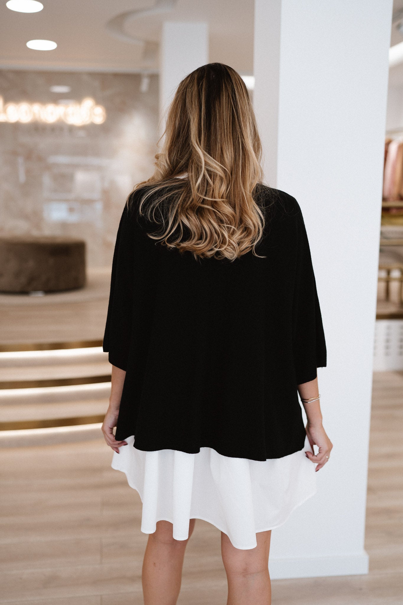 Vestido Curto + Camisola de Malha