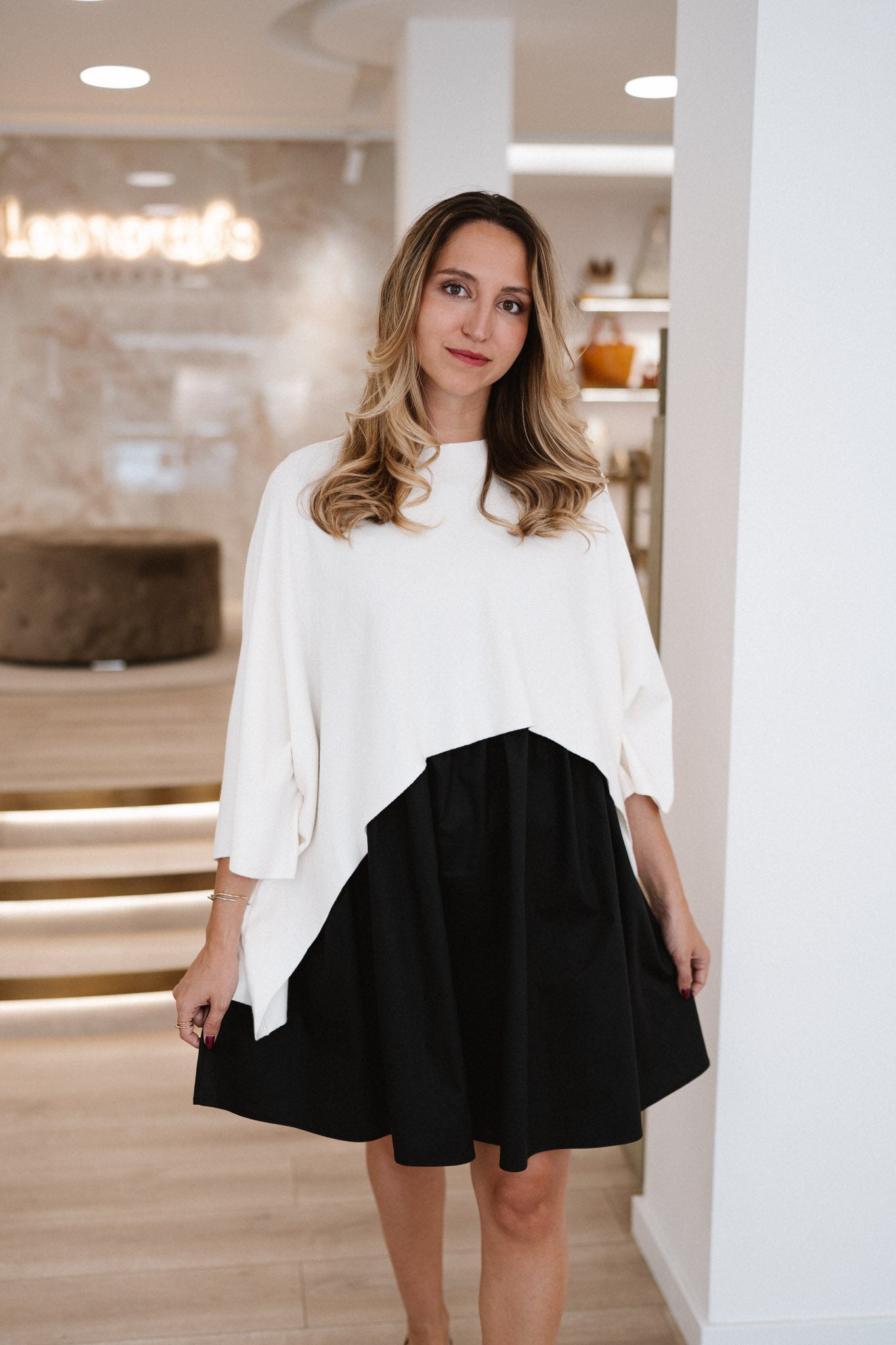 Vestido Curto + Camisola de Malha