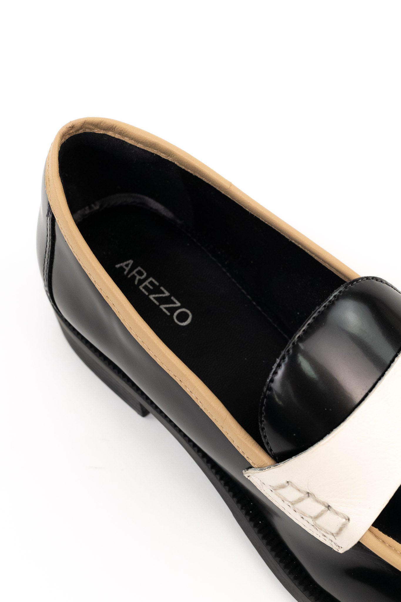 Mocassim em Pele com Contraste