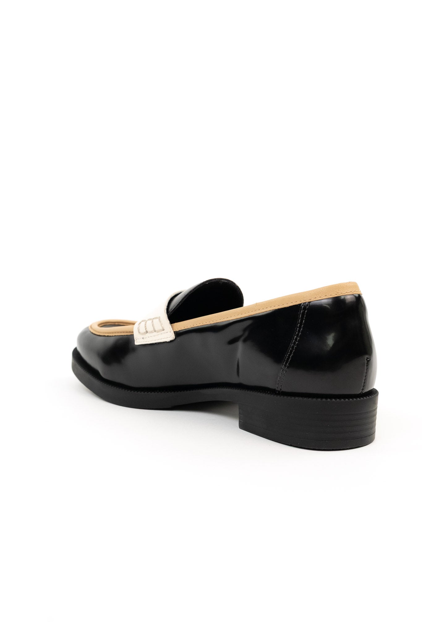 Mocassim em Pele com Contraste