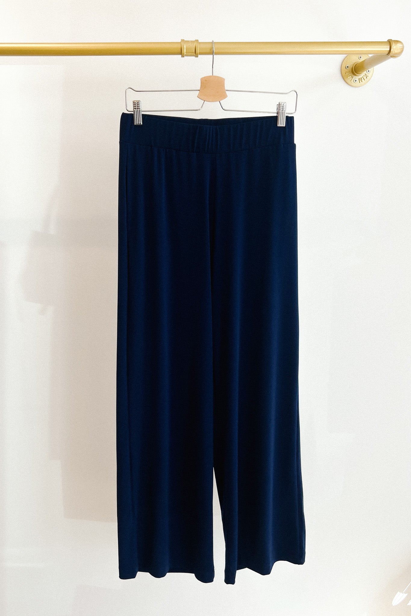 Wide-leg, straight-cut trousers