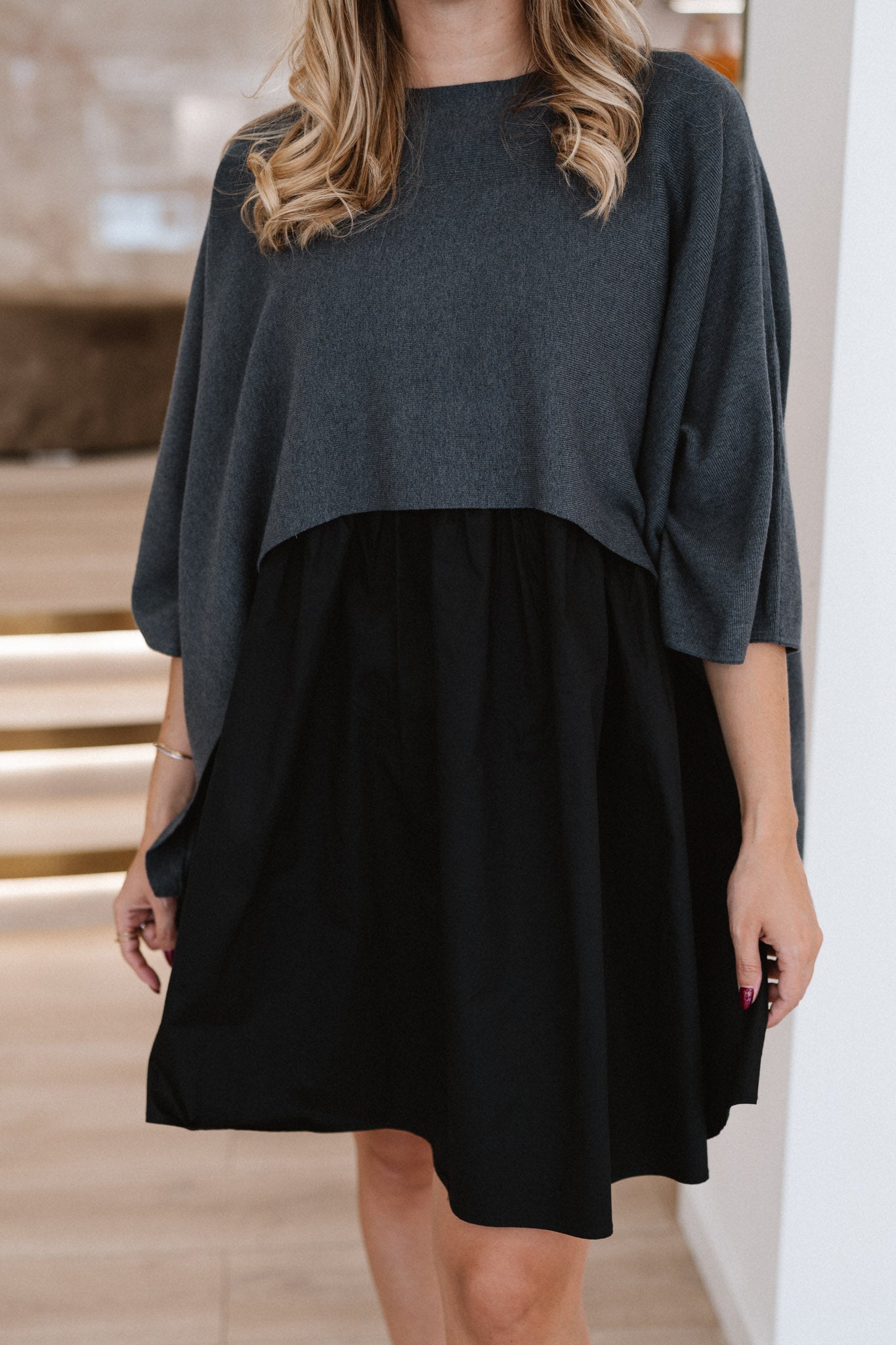 Vestido Curto + Camisola de Malha