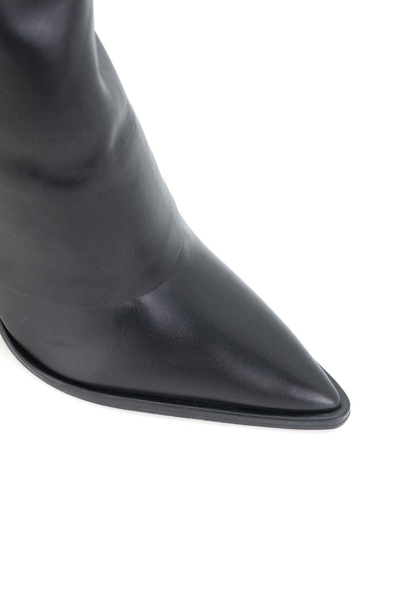 Bota em Pele de Salto Alto