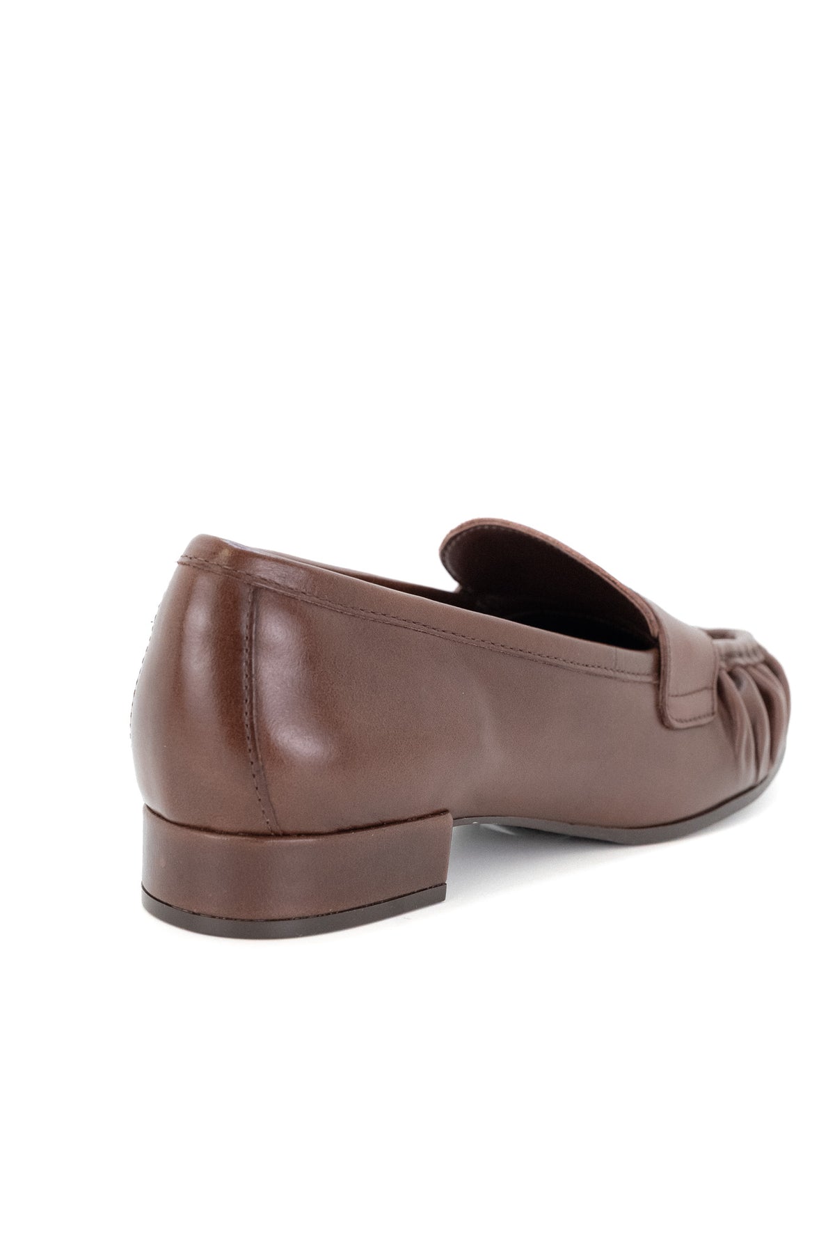 Mocassim em Pele com Salto Baixo