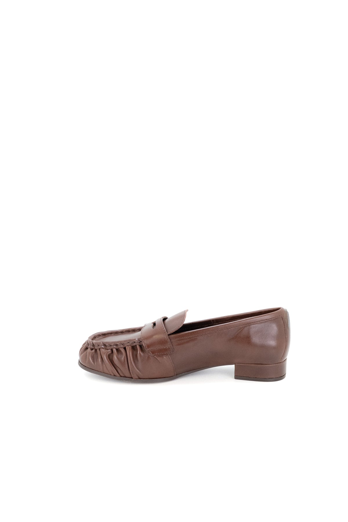 Mocassim em Pele com Salto Baixo